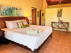 4 Schlafzimmer, Zimmersafe, Bügeleisen/Bügelbrett, WLAN