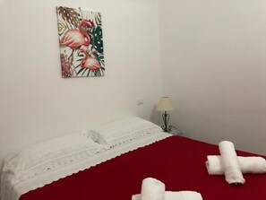 2 soverom, strykejern/-brett, wi-fi (inkludert) og sengetøy