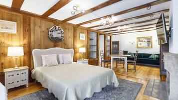 1 chambre, fer et planche à repasser, draps fournis