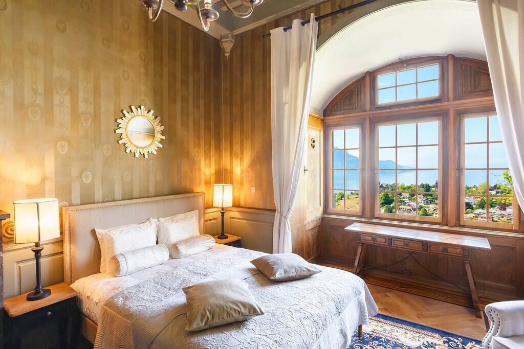 4 間睡房、熨斗/熨衫板、床單