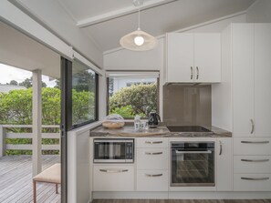 Frigorifero, microonde, lavastoviglie, tostapane