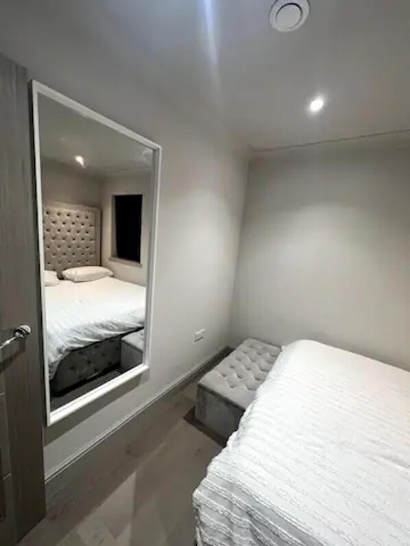 Căn hộ | 1 phòng ngủ, bàn ủi/dụng cụ ủi quần áo