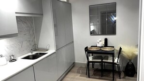 Apartment | Private kitchen - Charming 1-bed Apartment in Wickford, Essex (Wickford)