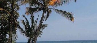 Beautiful accommodation. Beach and Pool. Conf & Safe