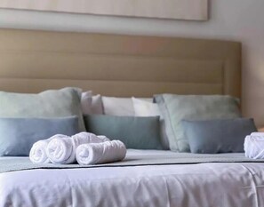 2 bedrooms, iron/ironing board, travel cot, free WiFi - TAJUYA SUITE (Los Llanos)