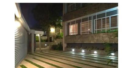 A3 Full Team House and High Security. US Emb Zone