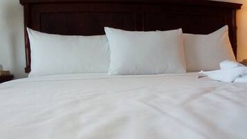 Comfort Condo | 2 bedrooms, free WiFi, bed sheets