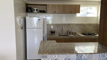 Deluxe Apartment | Private kitchen | Fridge, microwave, coffee/tea maker, blender