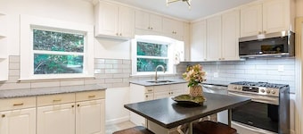 The great retreat - 1 mile from the University