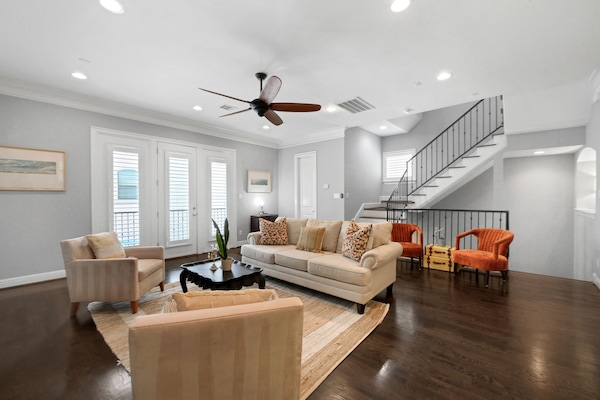 Spacious Living Room