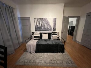 2 bedrooms, desk, free WiFi, bed sheets