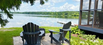 Ivy Cottage - Serene Lake Cabin Near Minneapolis with FREE SUPs,Canoe & Maui Mat