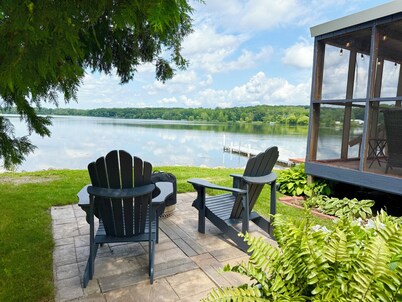 Ivy Cottage - Serene Lake Cabin Near Minneapolis with FREE SUPs,Canoe & Maui Mat