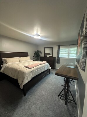 3 bedrooms, iron/ironing board, travel cot, free WiFi