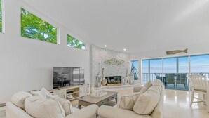 Unclassified image, 4 of 33, button - LittleVBeachhouse (Holmes Beach)