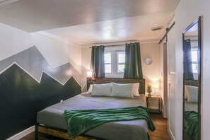 1 bedroom, desk, iron/ironing board, internet - Centrally-Located Mountain Getaway in Lead! (Lead)