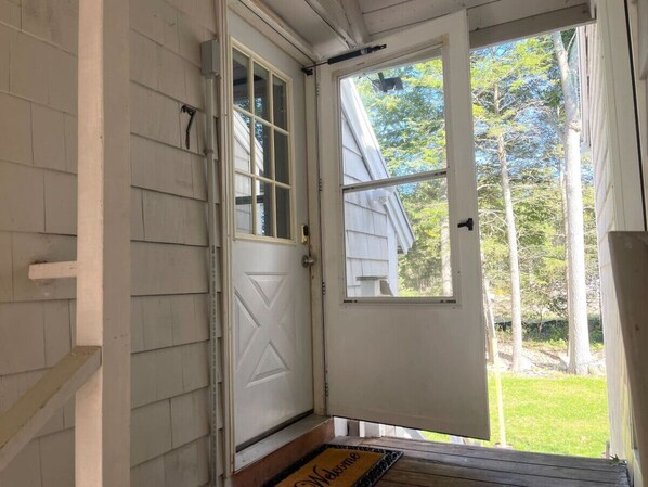 Exterior detail - *10 mins to Beach* | Portsmouth | Maine| Hampton * (North Hampton)