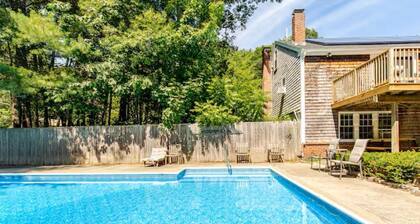 Charming 1-bedroom Guest suite in amazing Manchester-by-the-Sea with WiFi, AC