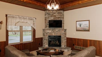 TV, fireplace, DVD player