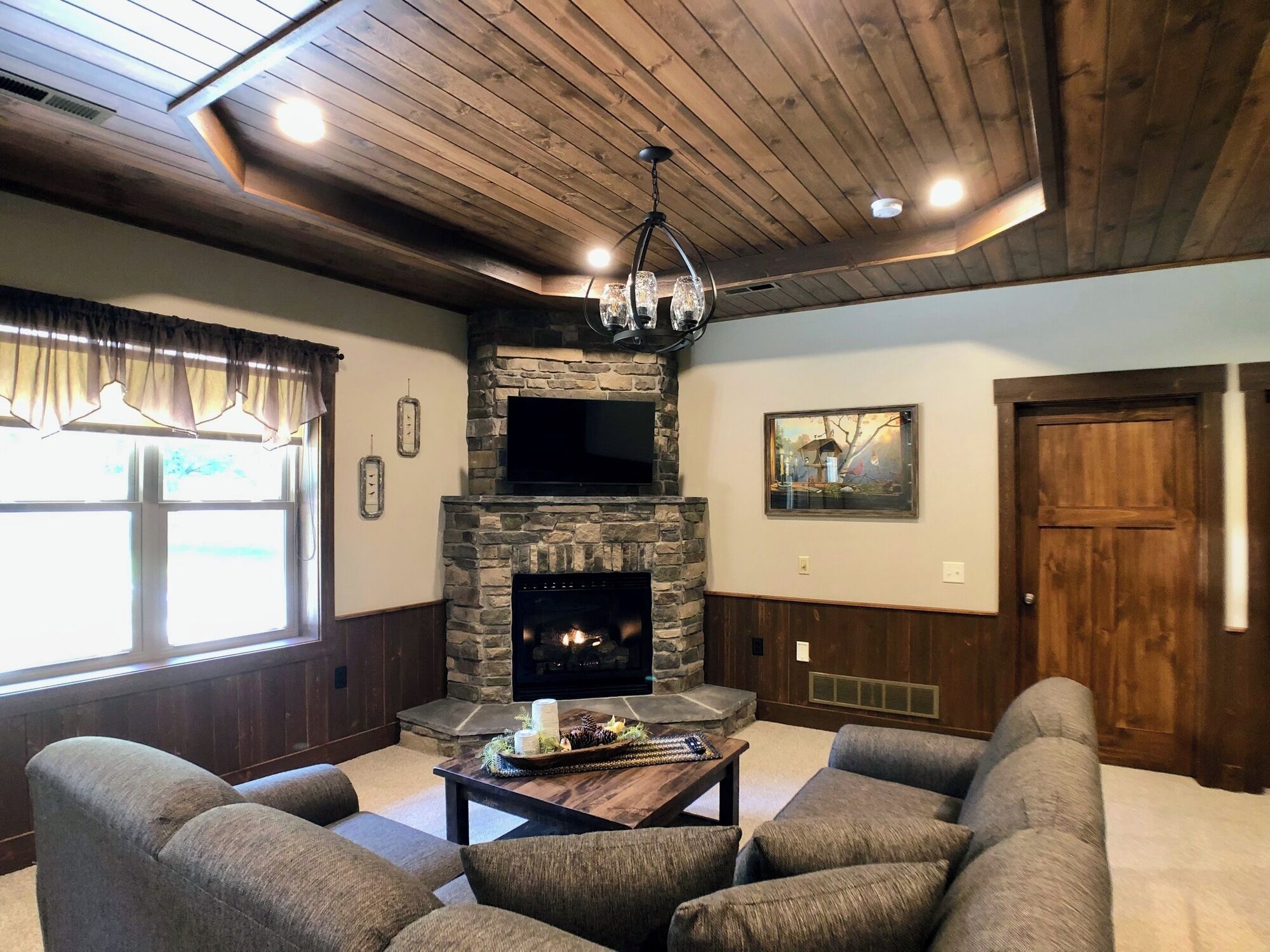 TV, fireplace, DVD player