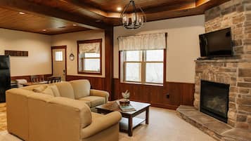 Smart TV, fireplace, DVD player