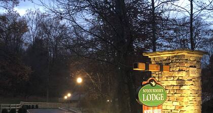 Forest Stream Suite: Luxury Suite in Amish Country, Ohio