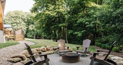 Country Roads Suite: Luxury Suite in Amish Country, Ohio