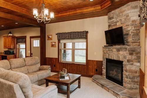 The Heartland Suite: Luxury, Lodge Suite in Amish Country, Ohio