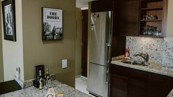 Condo Confort | Cocina privada | Comedor