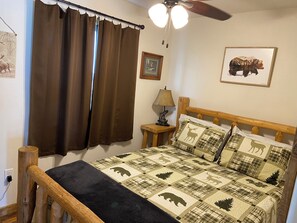 2 多间卧室、旅行婴儿床、免费 WiFi、床单