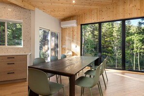 Dining - Updated Cozy Cabin on the River / Hot Tub / Beach (Idaho Springs)