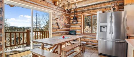 تناول الطعام