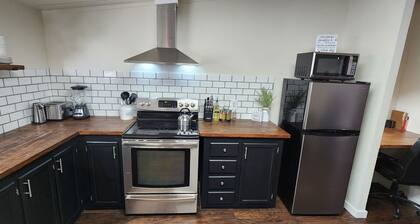 Elegantly Rustic 3 Bedroom 2 Bath Modern Farmhouse Cottage