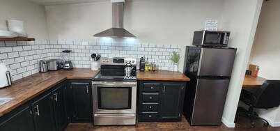 Elegantly Rustic 3 Bedroom 2 Bath Modern Farmhouse Cottage