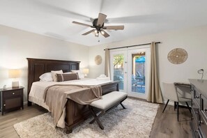 3 chambres, bureau, fer et planche à repasser, lit parapluie