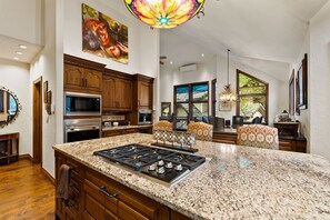 Fridge, microwave, oven, stovetop - Red Spruce Lodge by Vail Butler - 1 min to ski, private hot tub (Edwards)