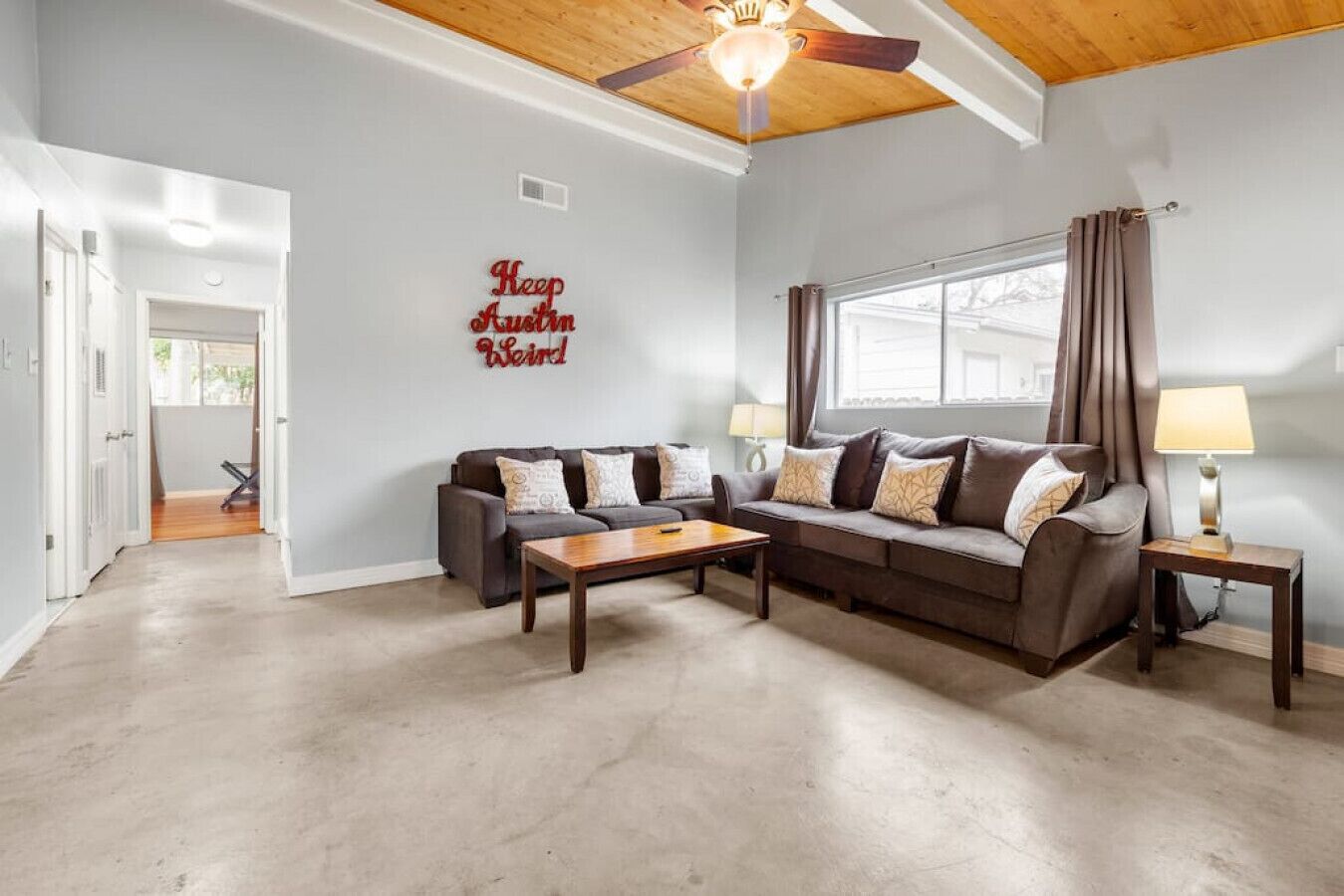 S Lamar Home Blocks to Zilker / Downtown / Town Lake!