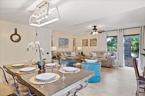 Dining - Beautiful 3 bed-2 bath Condo w/ Pool, Front & Back Patios Walk to the Beach! (Hilton Head Island)