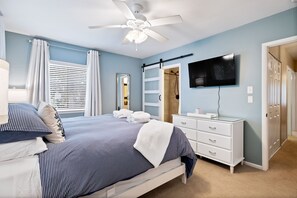 3 bedrooms, iron/ironing board, free WiFi, bed sheets