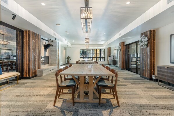 Dining - 2 Bed Suite at the Gravity Haus Vail - Hot Tub, Sauna, Fitness (Vail)