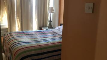 Deluxe Suite | Individually decorated, individually furnished, blackout curtains
