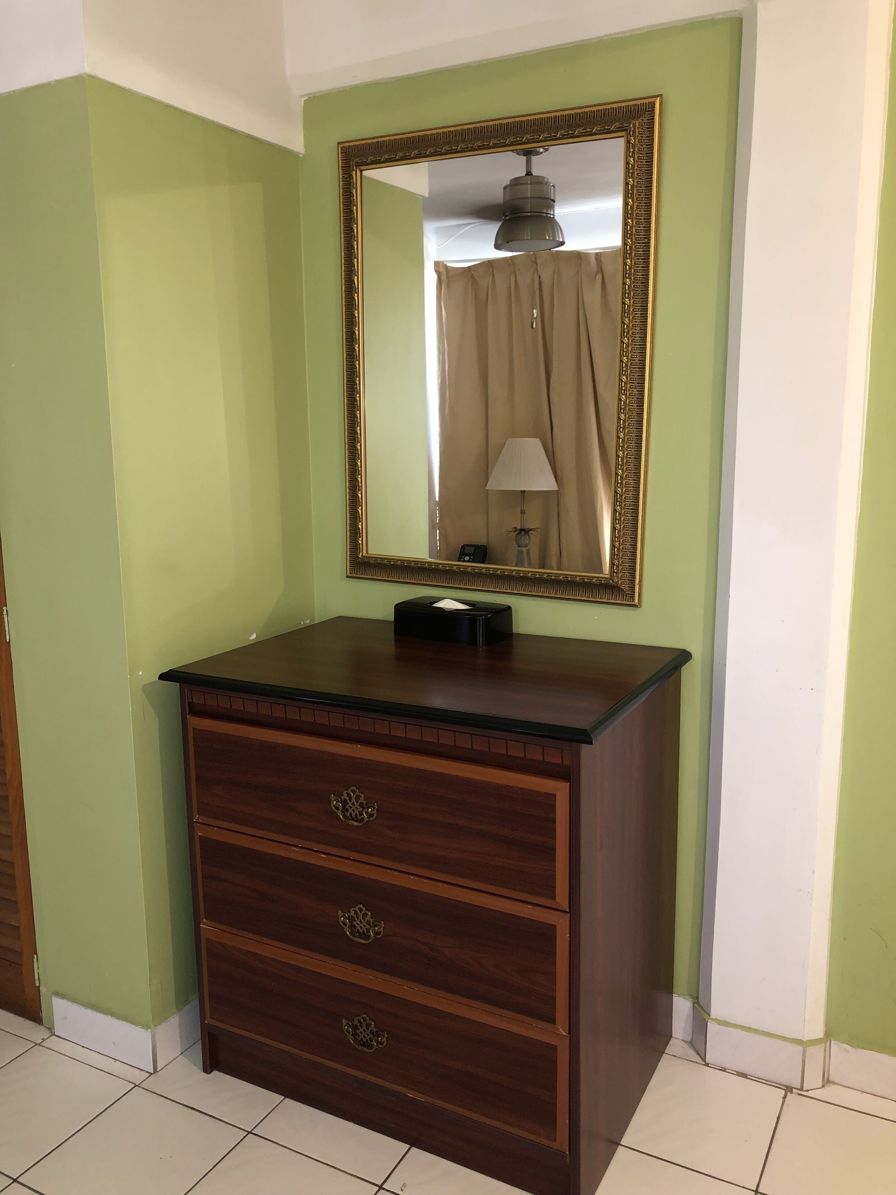 Habitación individual económica, para no fumadores, vista al mar | Servicios de la habitación