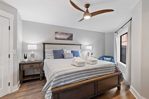 2 室のベッドルーム、アイロン / アイロン台、WiFi (無料)