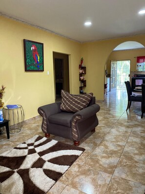 Unclassified image, 3 of 11, button