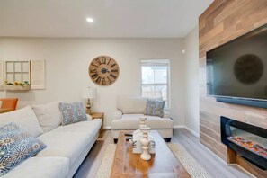 Télévision, table de tennis de table