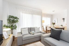 Smart TV, Netflix, streaming services