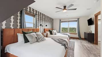 8 bedrooms, desk, iron/ironing board, free WiFi