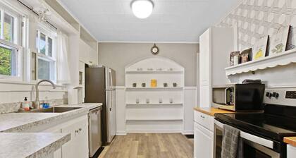 Bohemian Bungalow, Pac-Man, walk downtown!