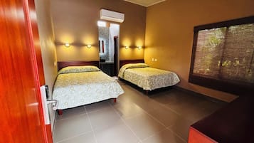 Premium bedding, in-room safe, blackout curtains, free WiFi