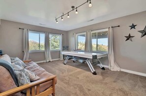 TV, fireplace, offices - L*Large Home*Central Loc*Amazing Views!*Getaway* (Prescott)